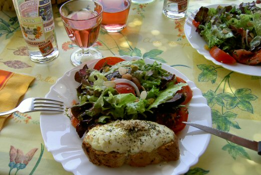 Provence: Salade de chèvre chaud