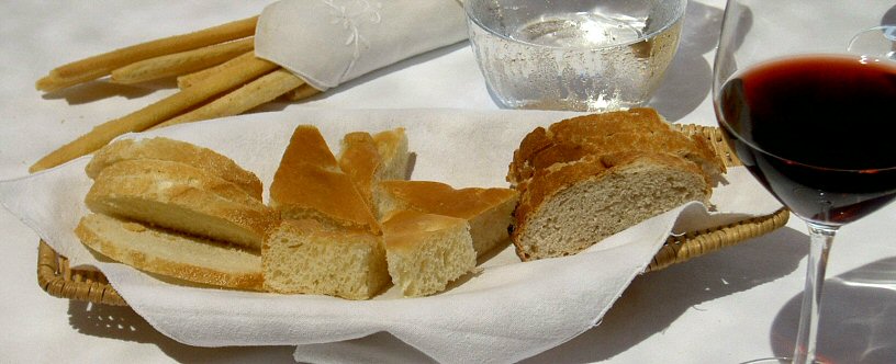Piemonte: Brød og grissini hos Osteria Madernassa